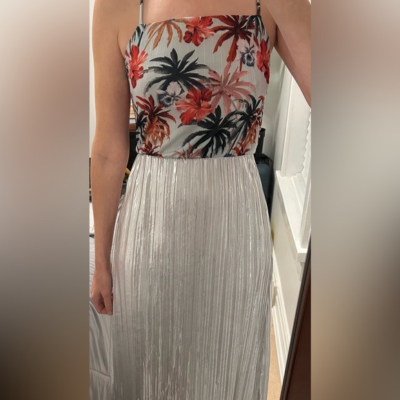 Zara Dresses & Skirts - Zara Trafaluc Floral Metallic Dress